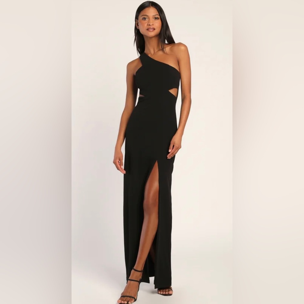 Show-Stopping Style Black One-Shoulder Cutout Maxi Dress